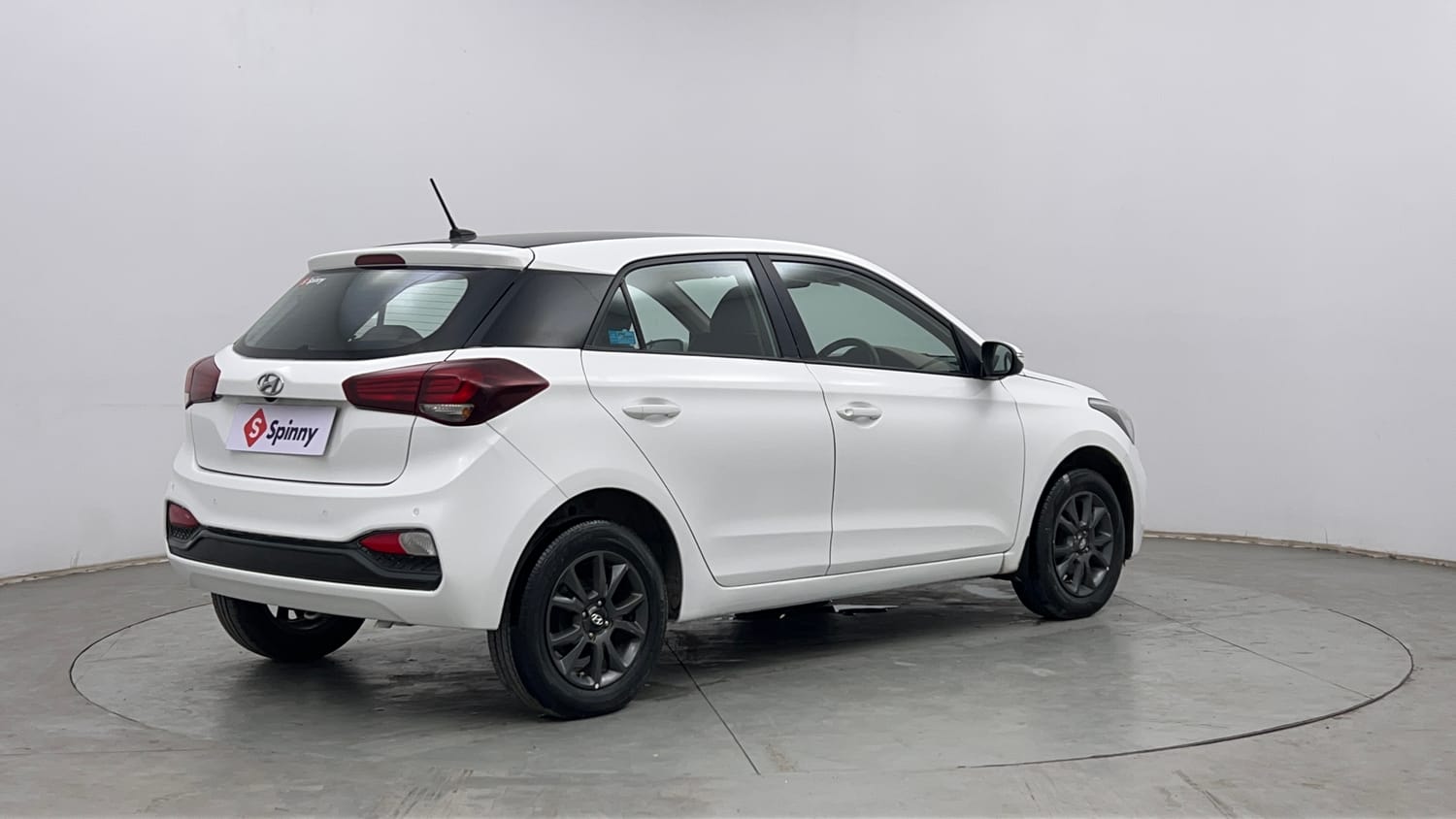 Used 2019 Hyundai Elite i20 Sportz 1.2 Petrol Manual exterior RIGHT REAR CORNER VIEW