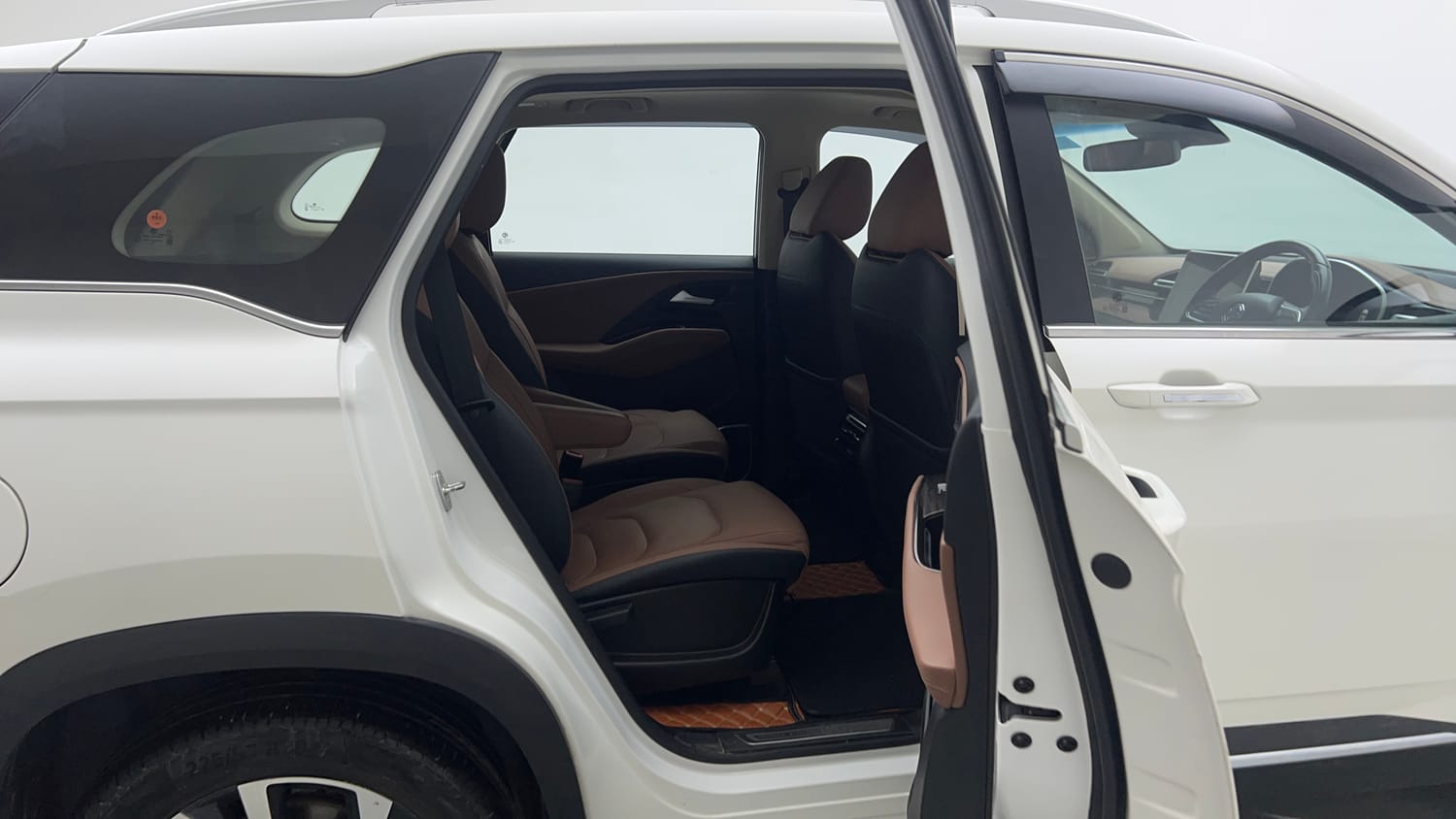 Used 2023 MG Motors Hector Plus Savvy Pro 1.5 Turbo Petrol CVT 6 STR Petrol Automatic interior RIGHT SIDE REAR DOOR CABIN VIEW