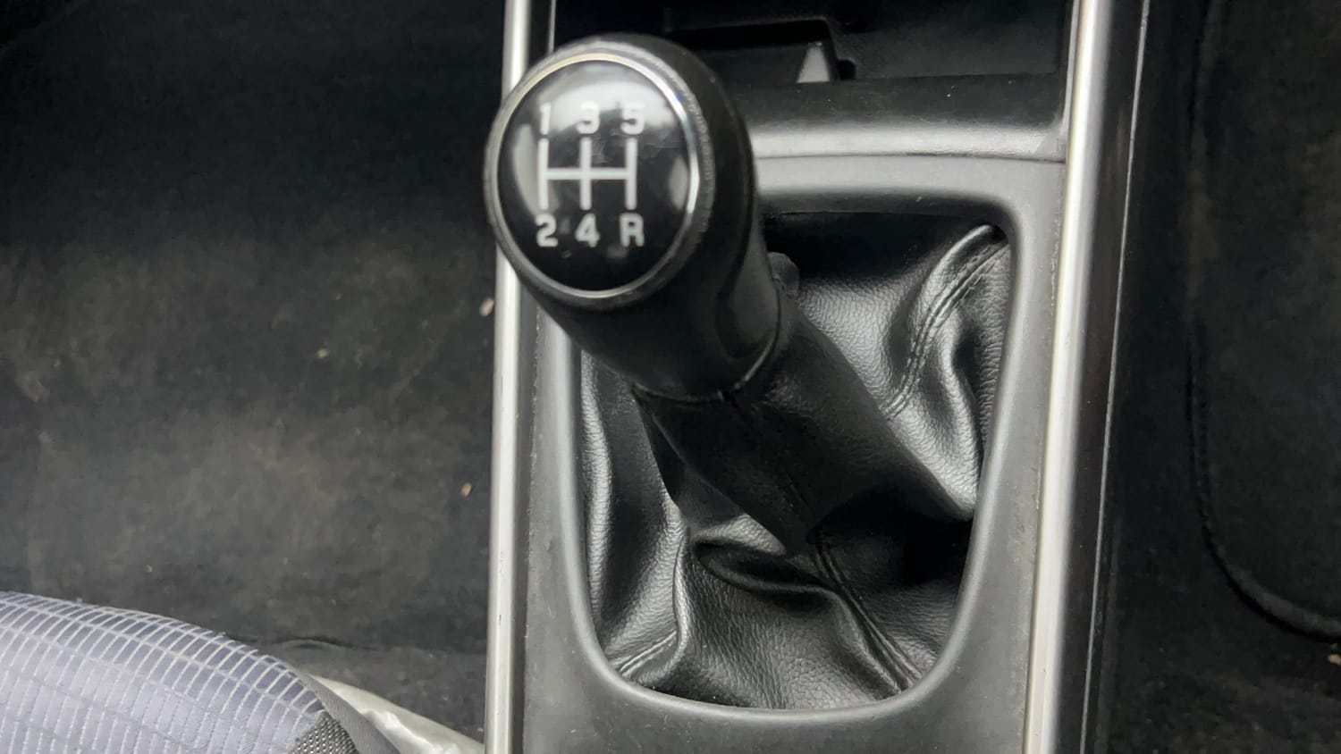 Used 2021 Maruti Suzuki Baleno Delta Petrol Manual interior GEAR  KNOB VIEW