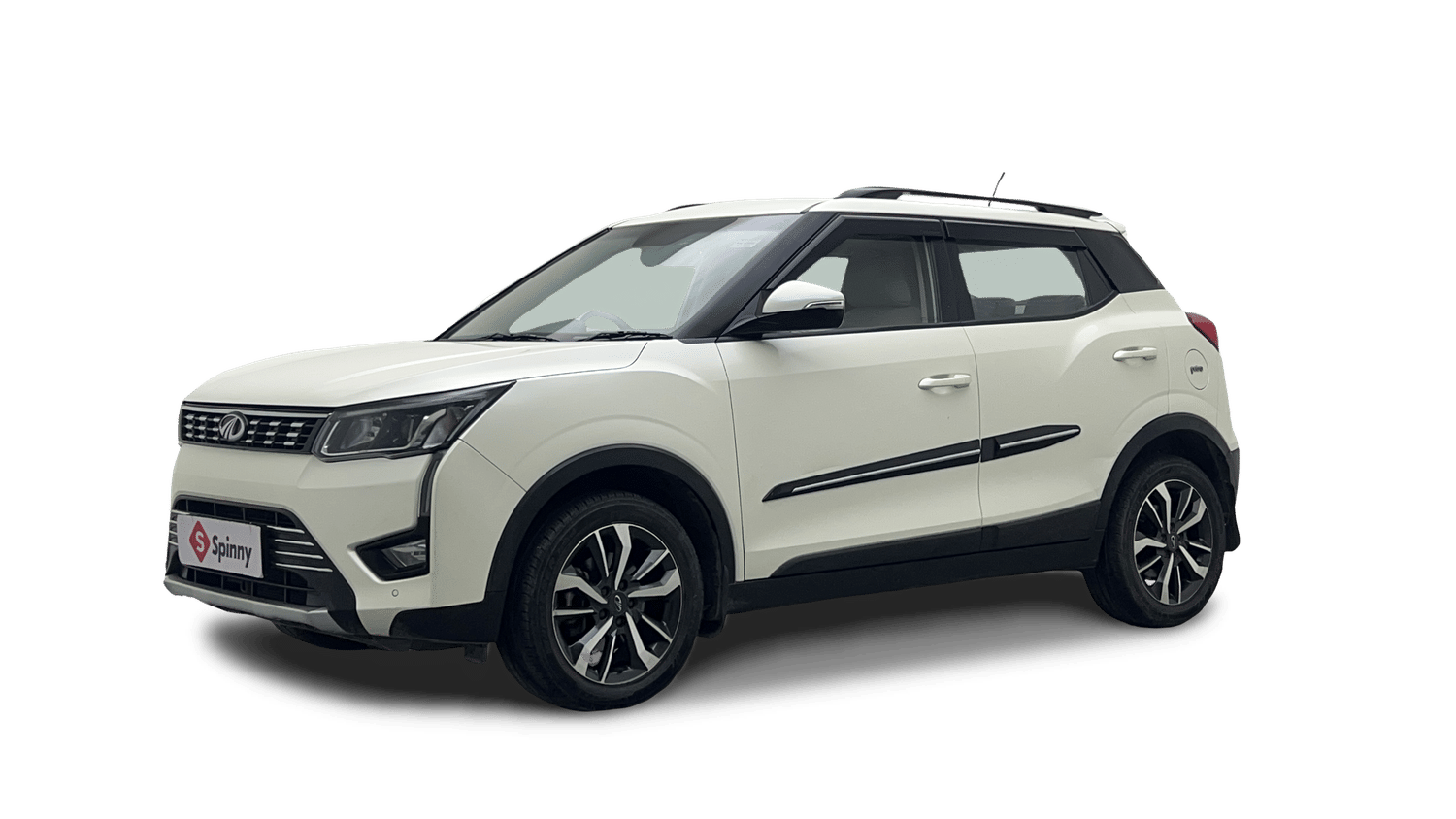 Used 2022 Mahindra XUV 300 W8 (O) 1.2 Petrol AMT Petrol Automatic Image