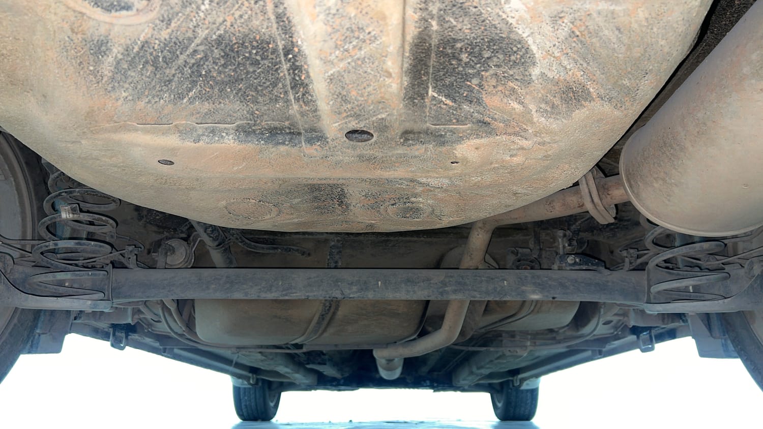 Used 2018 Maruti Suzuki Ciaz Alpha Hybrid 1.5 AT Petrol Automatic extra REAR UNDERBODY VIEW (TAKEN FROM REAR)
