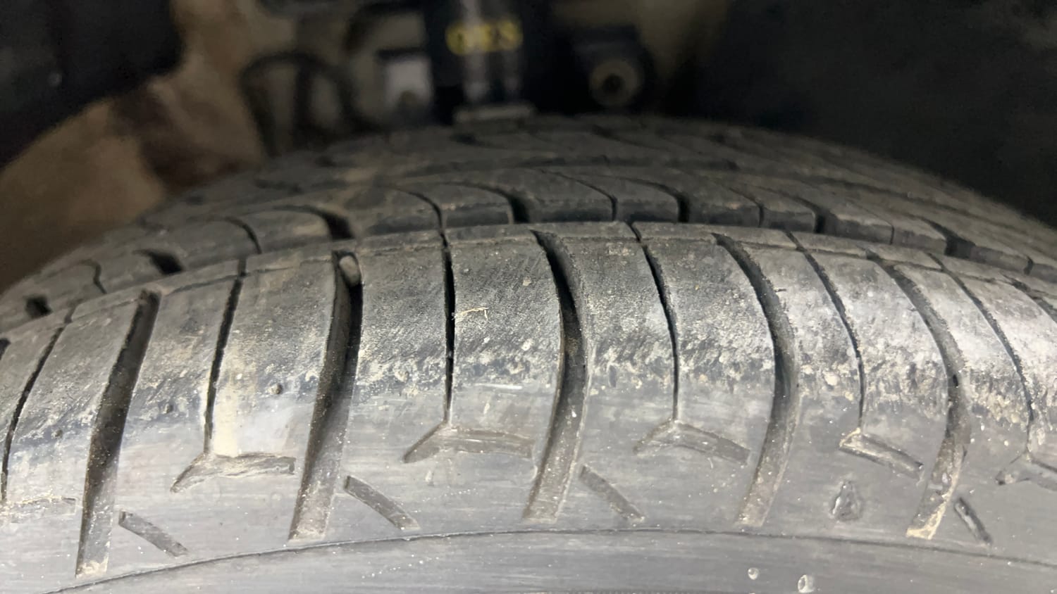 Used 2016 Volkswagen Polo GT TSI Petrol Automatic tyres RIGHT FRONT TYRE TREAD VIEW
