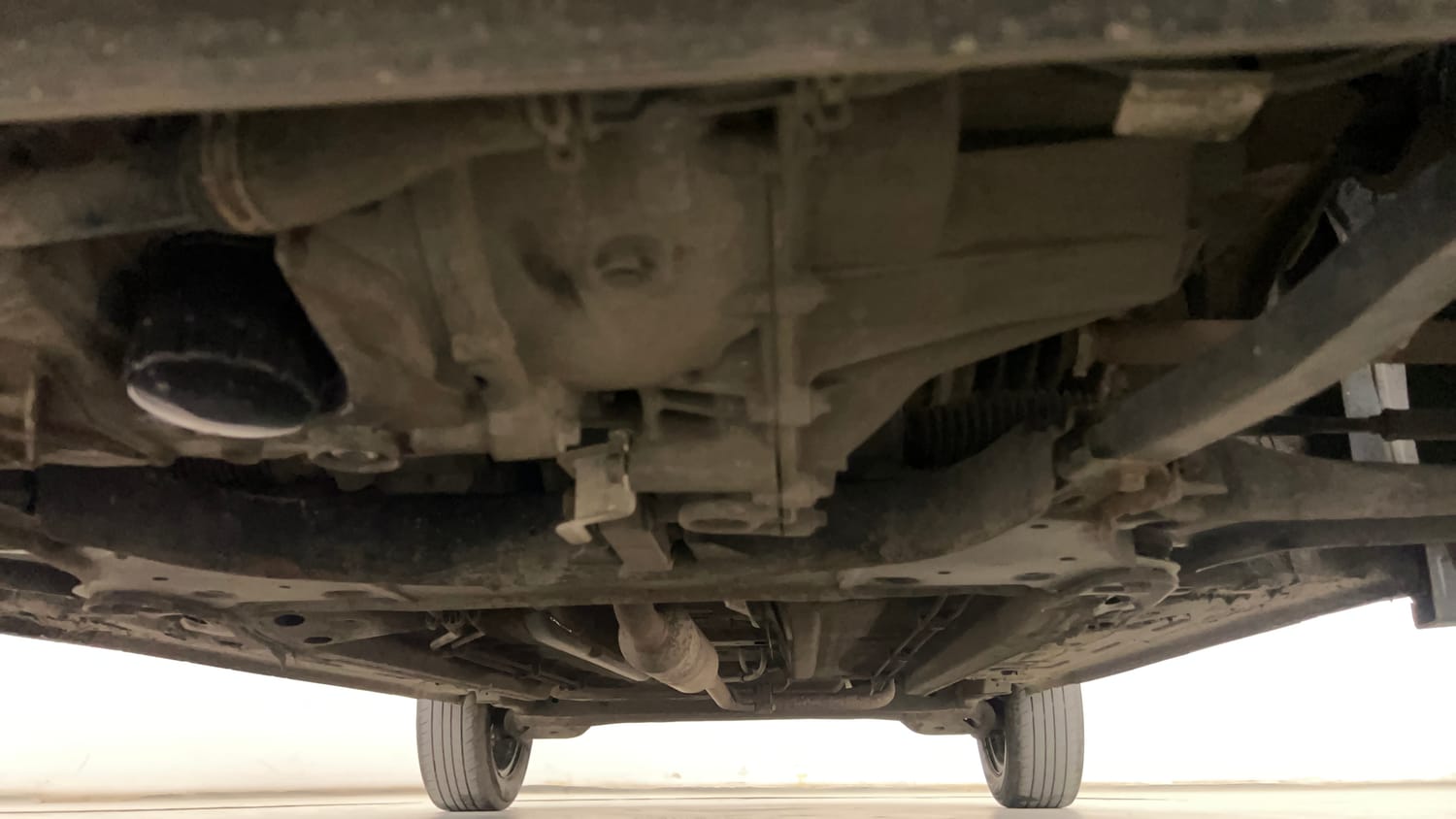 Used 2021 Renault Kiger RXT AMT Petrol Automatic extra FRONT LEFT UNDERBODY VIEW