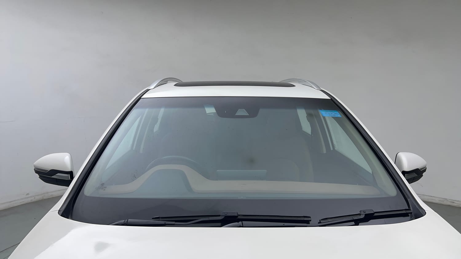 Used 2023 MG Motors Hector Plus Savvy Pro 1.5 Turbo Petrol CVT 6 STR Petrol Automatic exterior FRONT WINDSHIELD VIEW