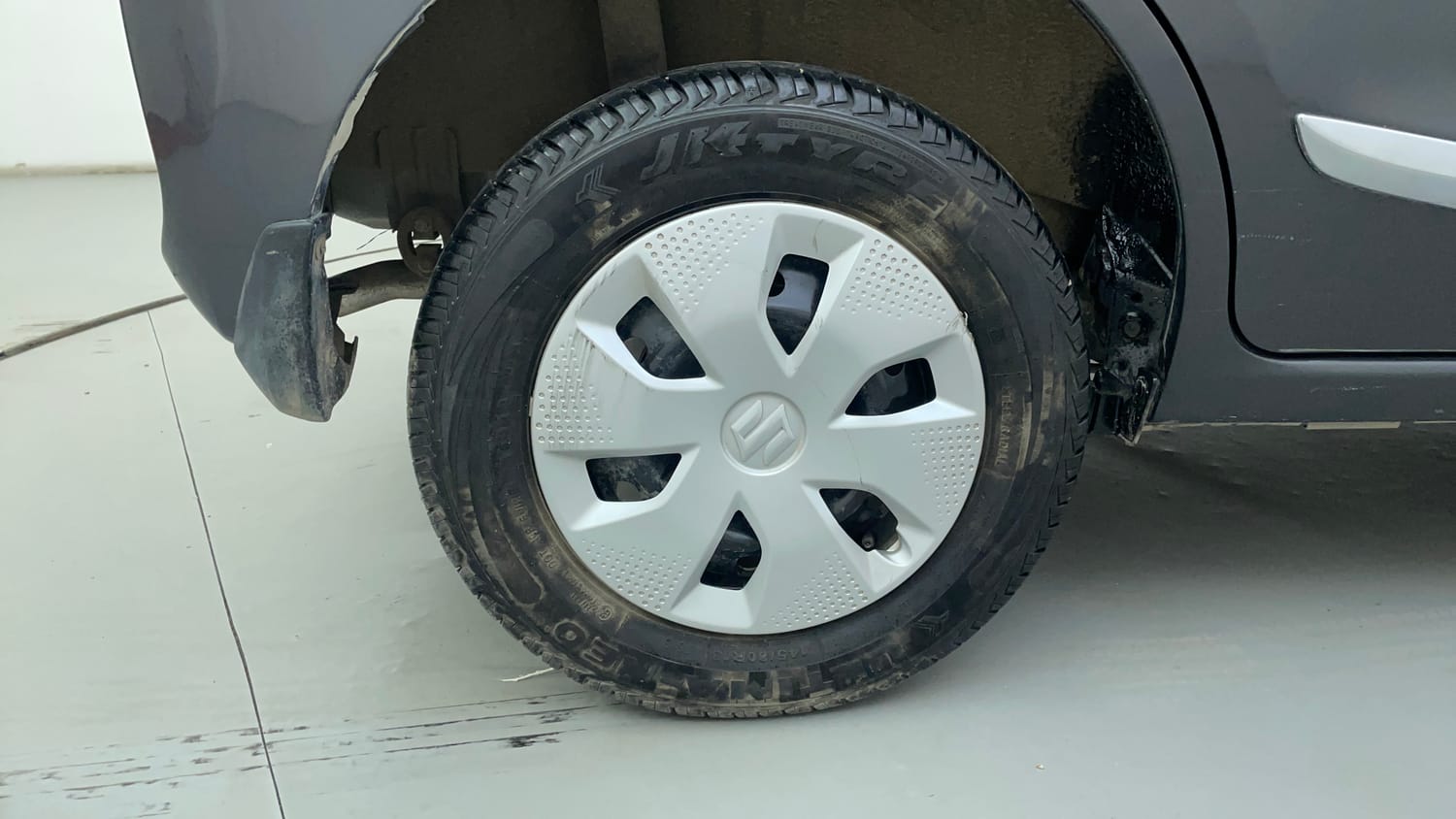 Used 2024 Maruti Suzuki Alto K10 VXi Plus (O) AGS Petrol Automatic tyres RIGHT REAR TYRE RIM VIEW