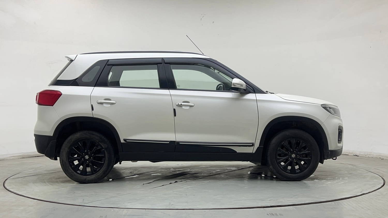 Used 2021 maruti-suzuki Vitara Brezza ZXi Petrol Manual exterior RIGHT SIDE VIEW
