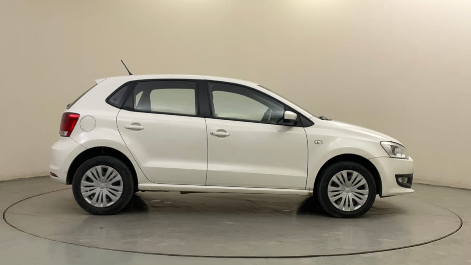 Used 2014 Volkswagen Polo Comfortline 1.2L (D) Diesel Manual exterior RIGHT SIDE VIEW