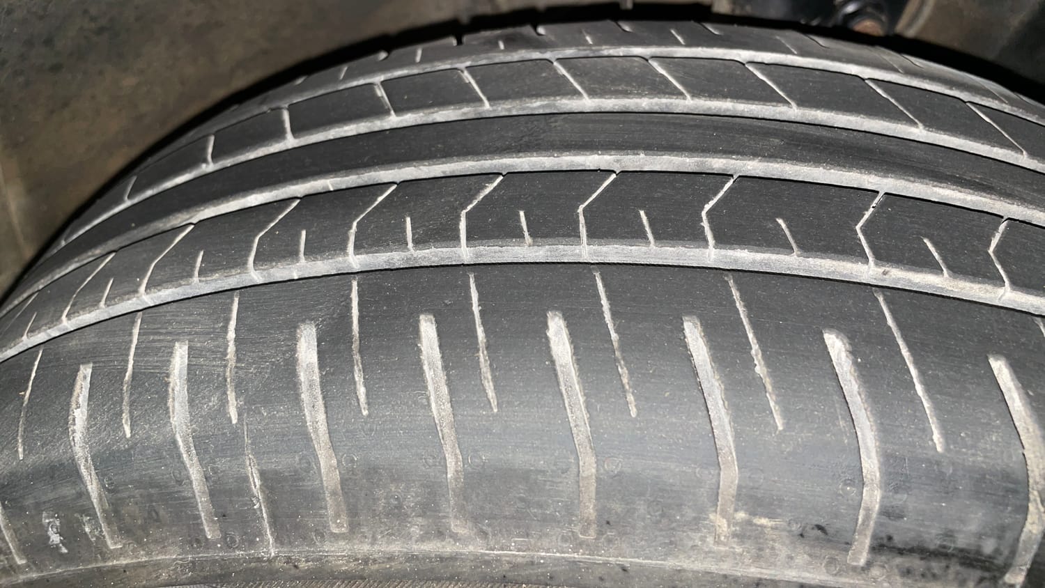 Used 2024 Hyundai Venue SX 1.2 Petrol Petrol Manual tyres RIGHT FRONT TYRE TREAD VIEW