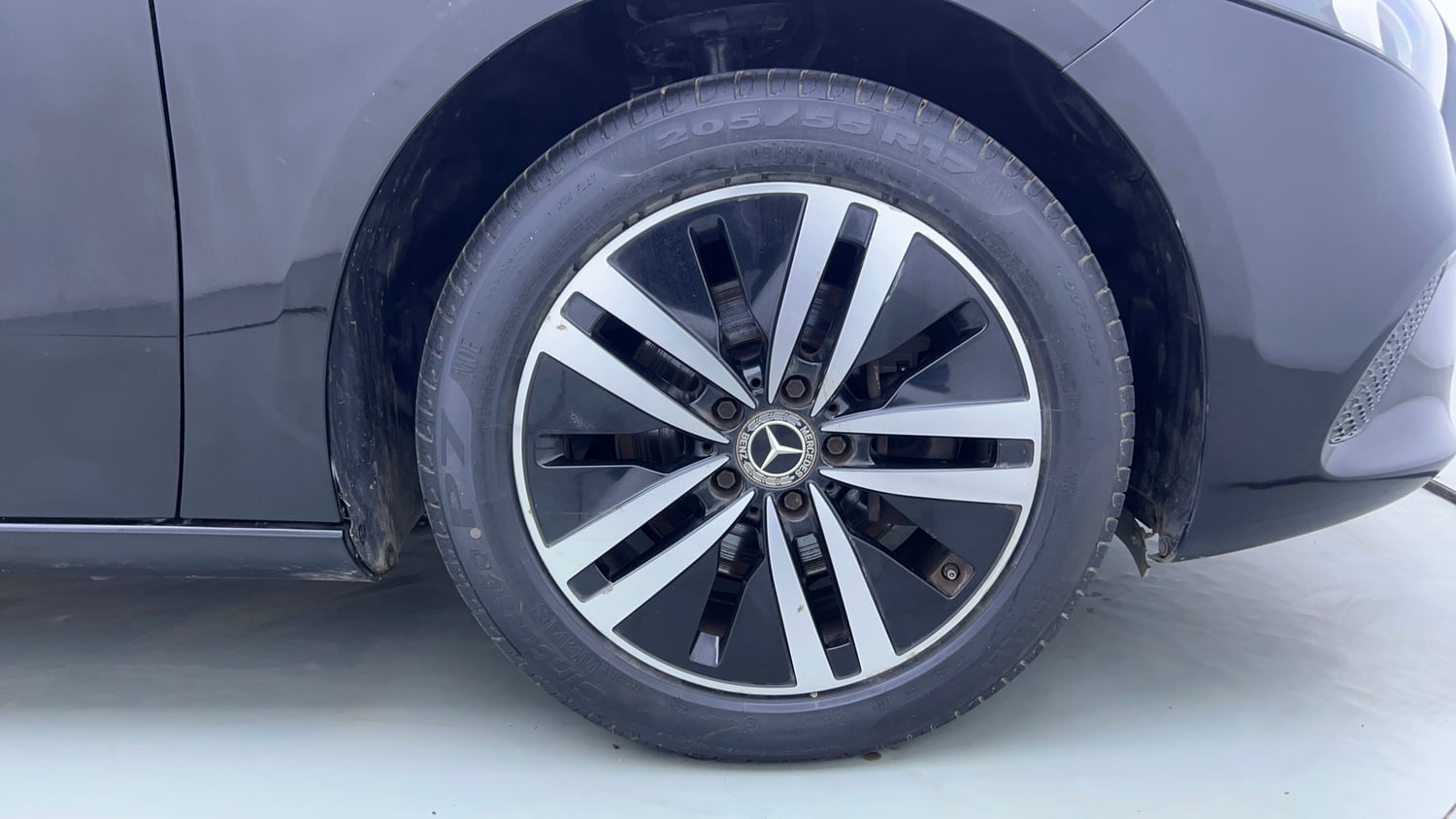 Used 2021 Mercedes-Benz A-Class Limousine 200 Petrol Automatic tyres RIGHT FRONT TYRE RIM VIEW