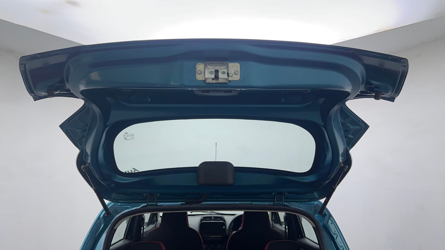 Used 2021 Renault Kwid RXT 1.0 AMT (O) Petrol Automatic interior DICKY DOOR OPEN VIEW