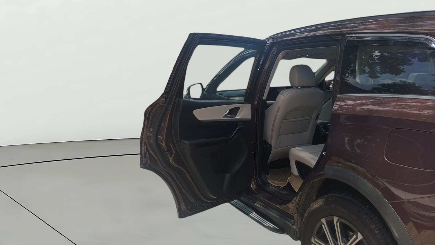Used 2025 Mahindra XUV700 AX7 Luxury Pack Petrol AT 7 STR Petrol Automatic interior LEFT REAR DOOR OPEN VIEW