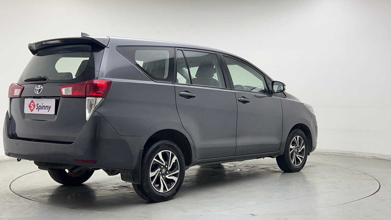 Used 2022 Toyota Innova Crysta GX 2.7 AT 7 STR Petrol Automatic exterior RIGHT REAR CORNER VIEW