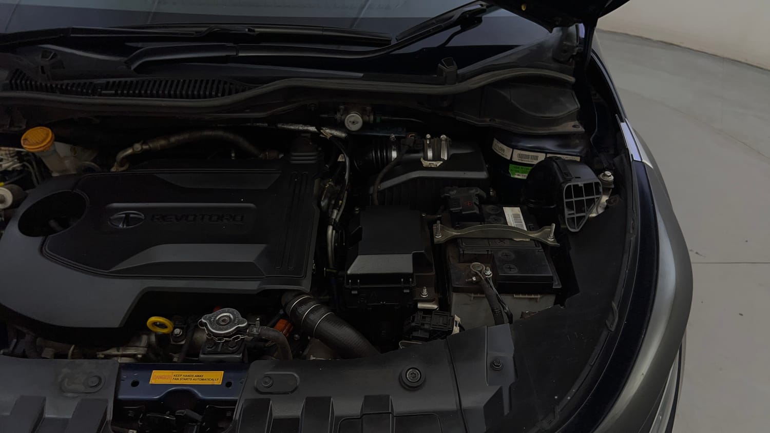 Used 2023 Tata Altroz XZ Diesel Diesel Manual engine ENGINE LEFT SIDE HINGE & APRON VIEW