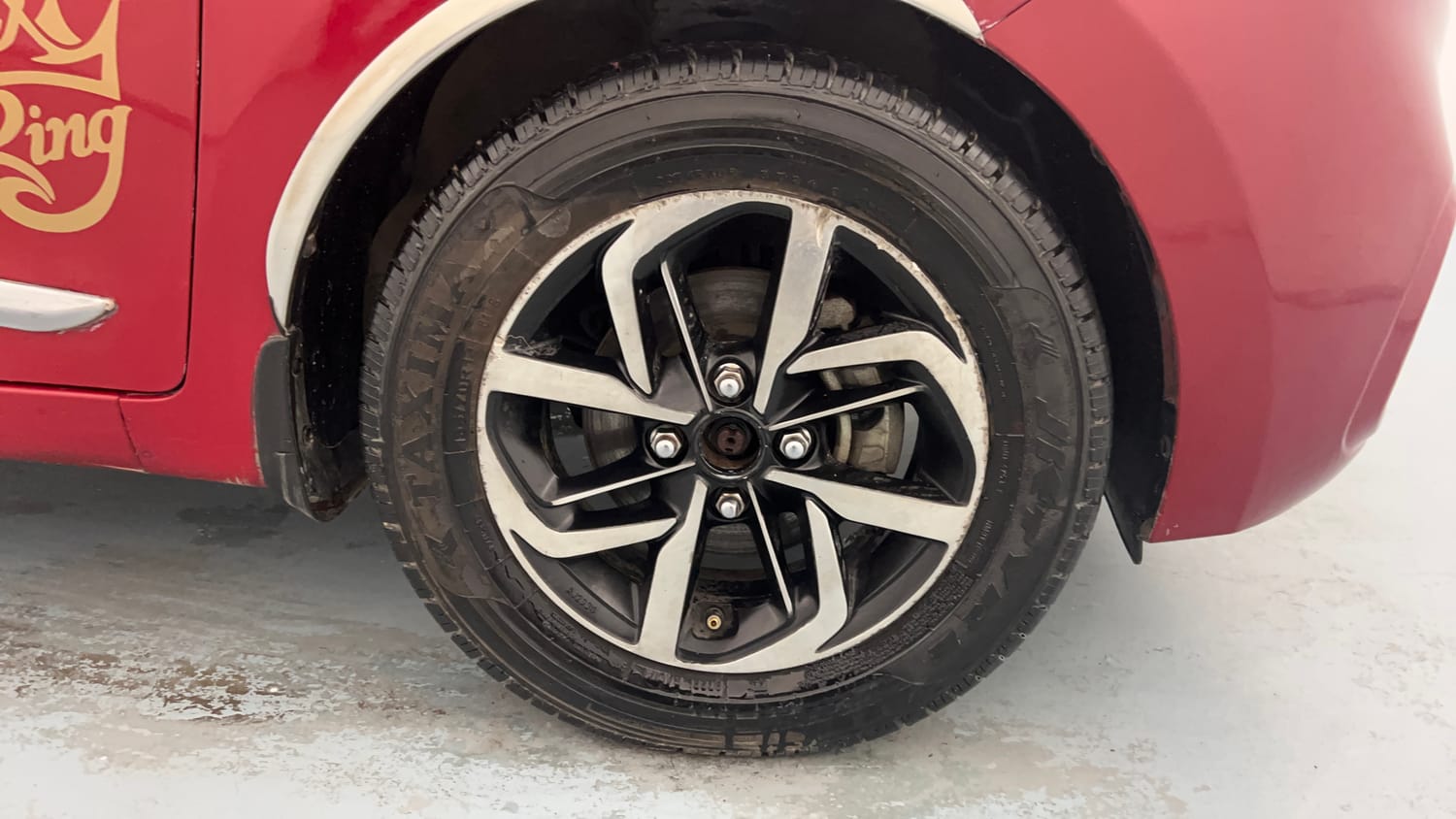 Used 2019 Hyundai Xcent S Petrol Manual tyres RIGHT FRONT TYRE RIM VIEW
