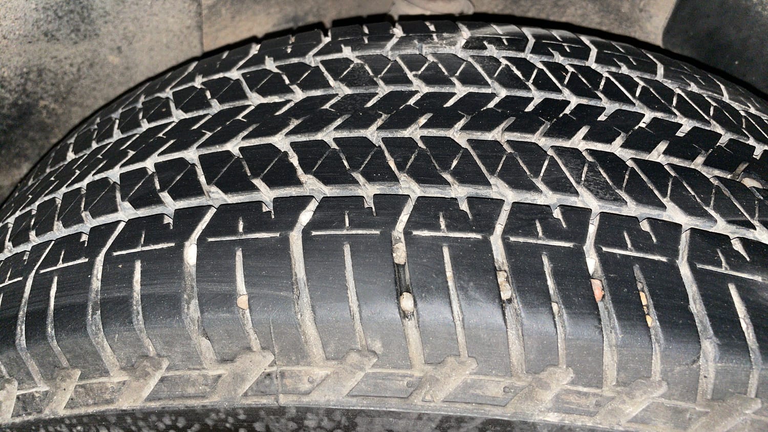 Used 2022 Tata Harrier XZA Plus Dual Tone Diesel Automatic tyres LEFT REAR TYRE TREAD VIEW