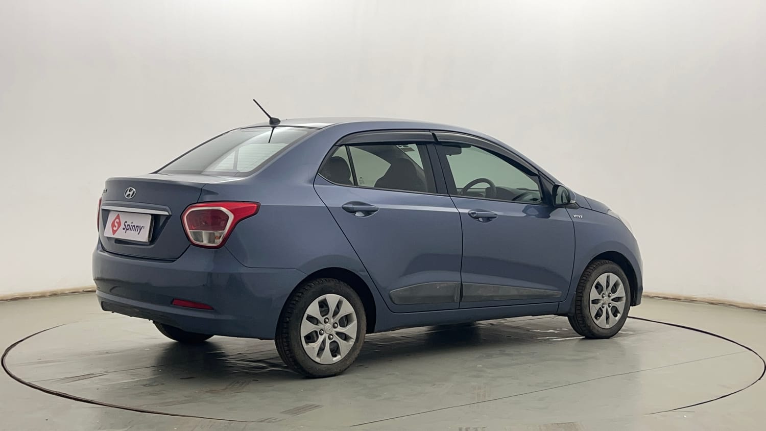 Used 2015 Hyundai Xcent S 1.2 Petrol Manual exterior RIGHT REAR CORNER VIEW