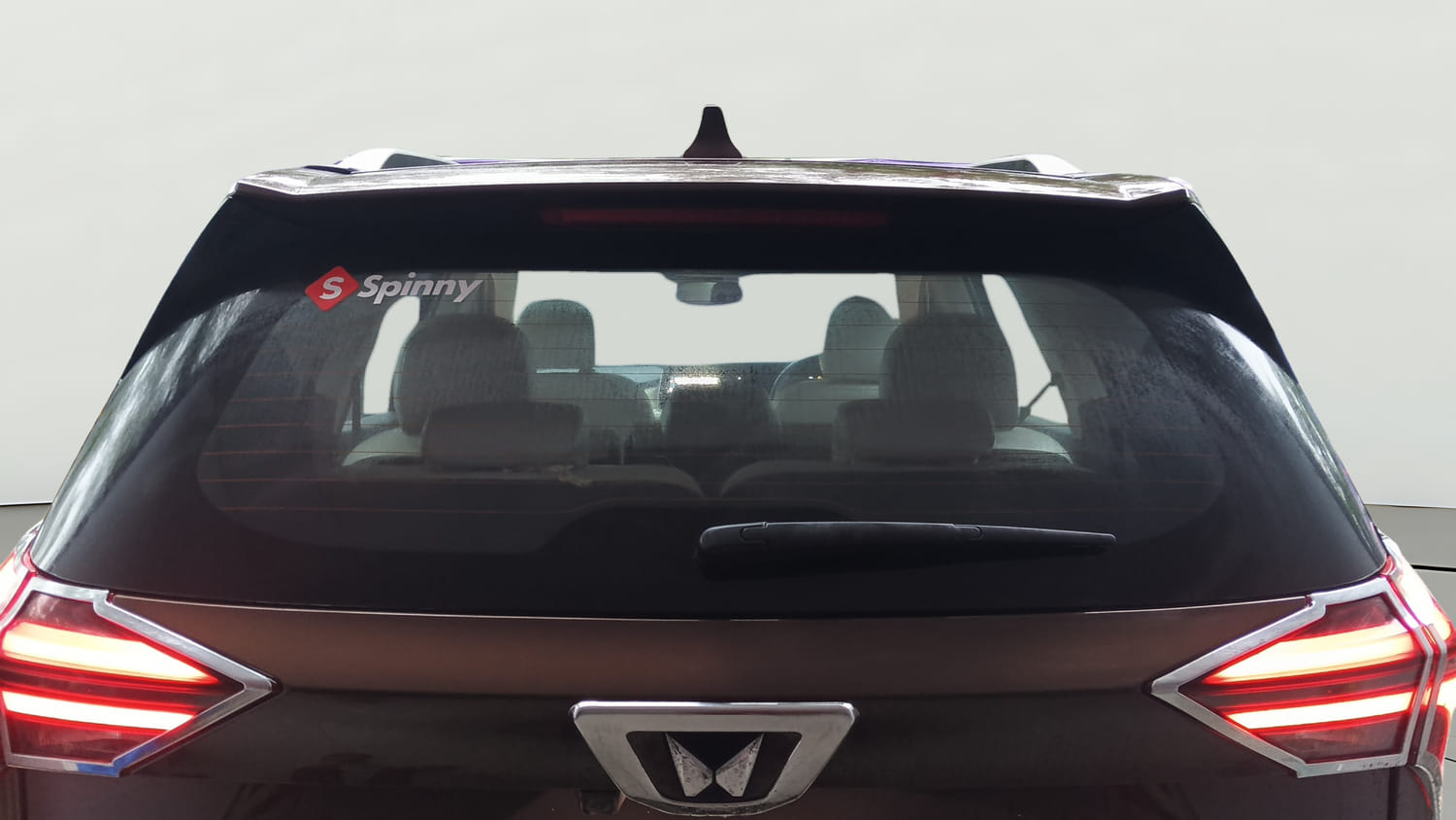 Used 2025 Mahindra XUV700 AX7 Luxury Pack Petrol AT 7 STR Petrol Automatic exterior BACK WINDSHIELD VIEW