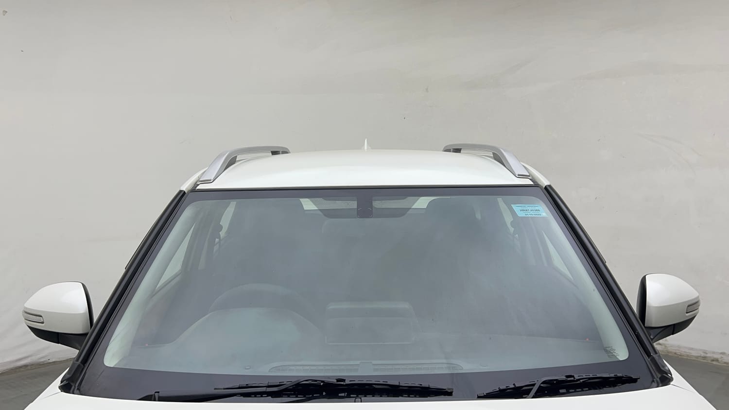 Used 2022 Maruti Suzuki Brezza VXi Petrol Manual exterior FRONT WINDSHIELD VIEW
