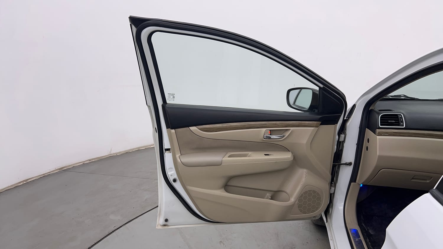 Used 2019 Maruti Suzuki Ciaz Delta Hybrid 1.5 Petrol Manual interior LEFT FRONT DOOR OPEN VIEW