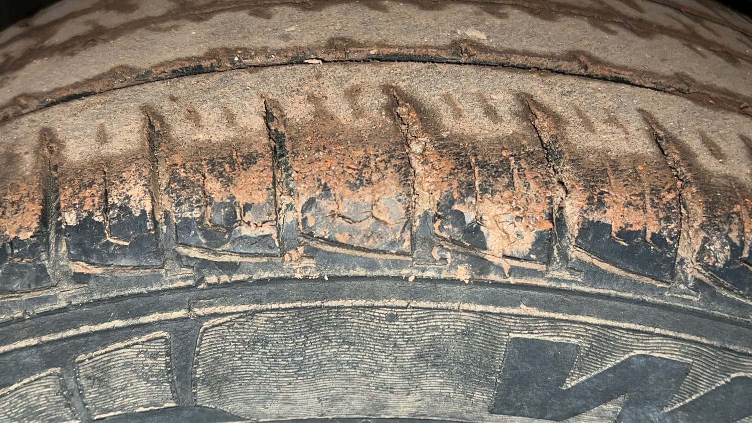 Used 2019 Maruti Suzuki Vitara Brezza [2016-2020] LDi Diesel Manual tyres RIGHT REAR TYRE TREAD VIEW