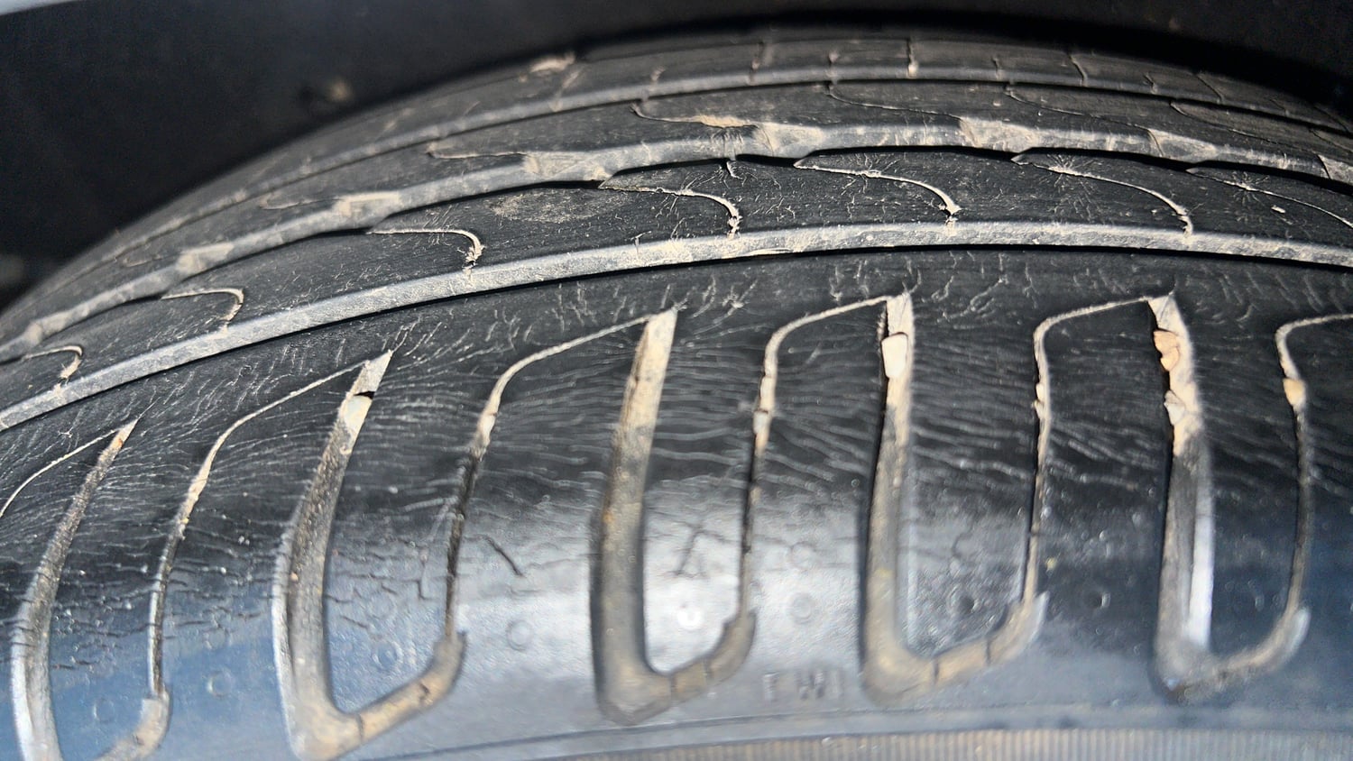 Used 2021 Mercedes-Benz A-Class Limousine 200 Petrol Automatic tyres LEFT REAR TYRE TREAD VIEW