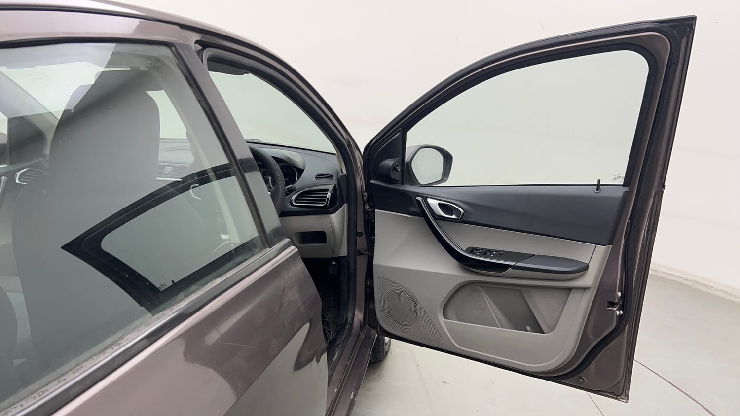 Used 2017 Tata Tiago Revotron XZ w/o Alloy Petrol Manual interior RIGHT FRONT DOOR OPEN VIEW