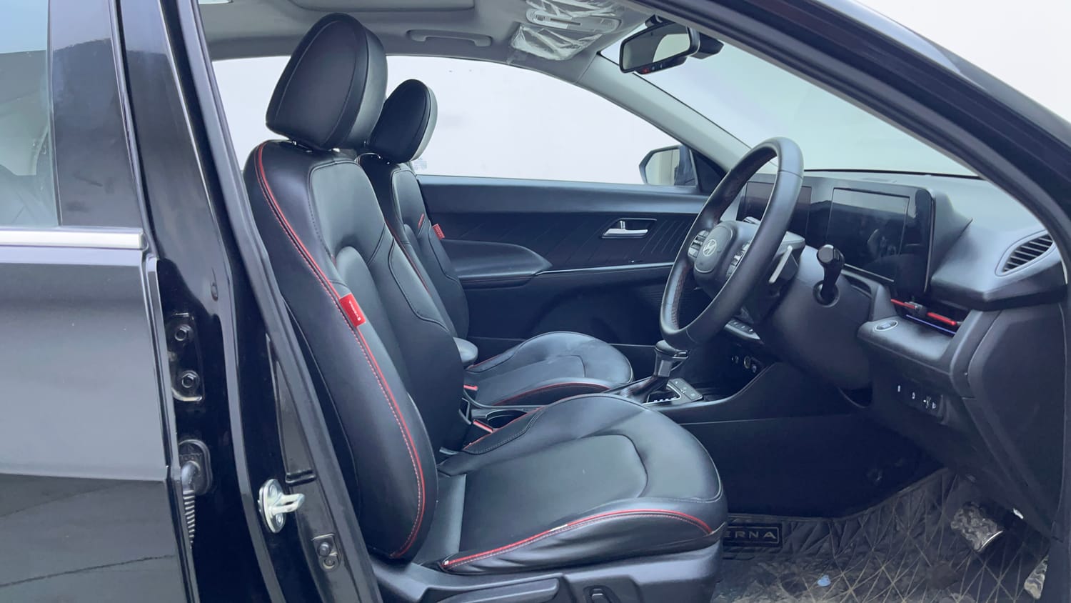 Used 2024 Hyundai Verna SX (O) 1.5 Turbo Petrol DCT Petrol Automatic interior RIGHT SIDE FRONT DOOR CABIN VIEW