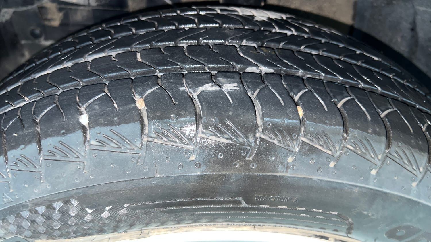 Used 2025 Maruti Suzuki Grand Vitara Delta Smart Hybrid Petrol Manual tyres LEFT FRONT TYRE TREAD VIEW