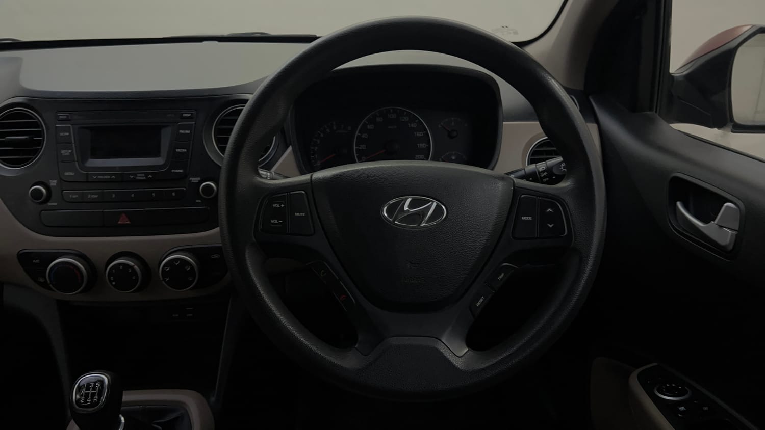 Used 2016 Hyundai Grand i10 Sportz 1.2 Kappa VTVT Petrol Manual top_features Steering mounted controls