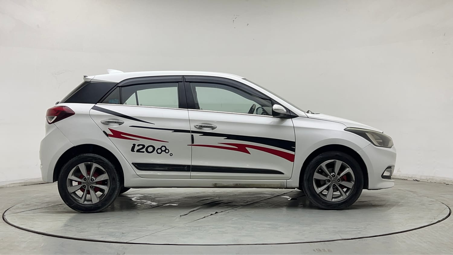 Used 2015 Hyundai Elite i20 Asta 1.2 Petrol Manual exterior RIGHT SIDE VIEW