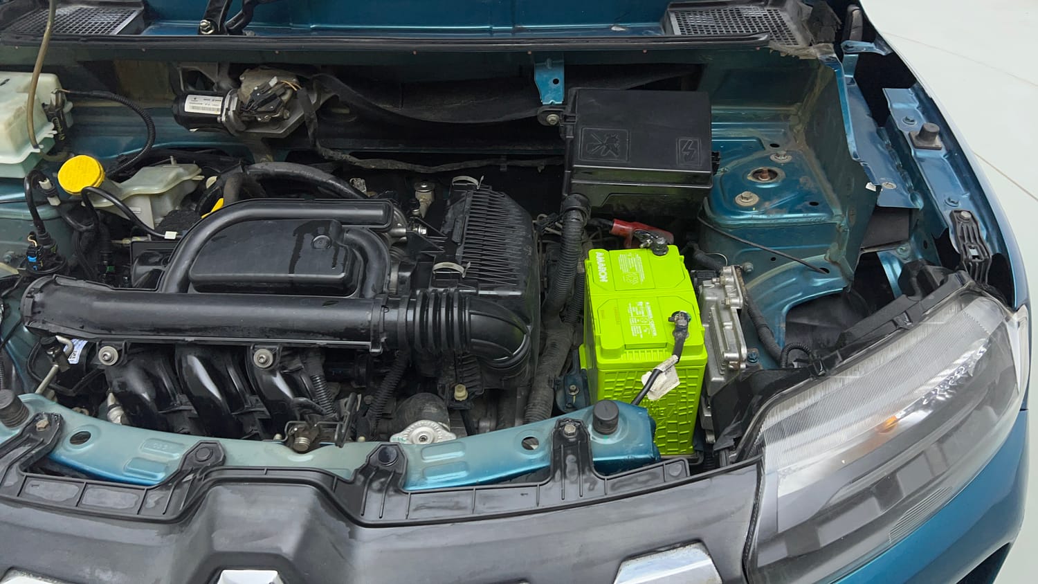 Used 2021 Renault Kwid RXT 1.0 AMT (O) Petrol Automatic engine ENGINE LEFT SIDE VIEW