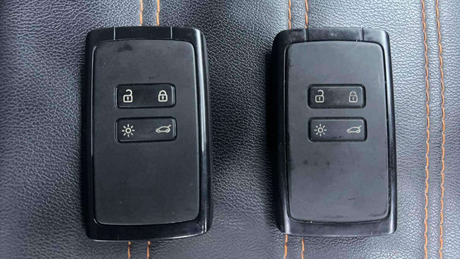 Used 2021 Renault Kiger RXT AMT Dual Tone Petrol Automatic extra CAR KEY VIEW