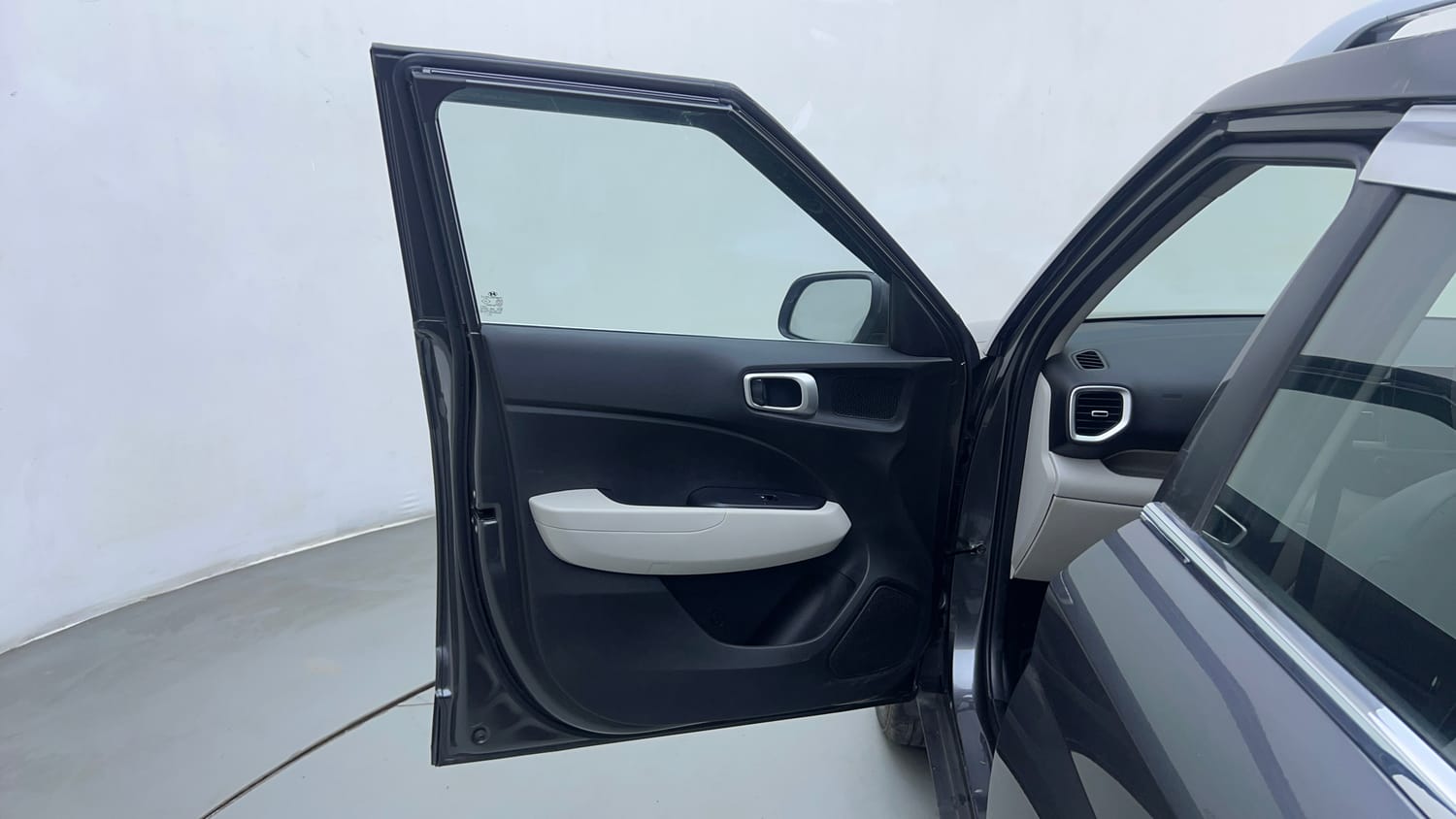 Used 2025 Hyundai Venue S (O) 1.2 Petrol Petrol Manual interior LEFT FRONT DOOR OPEN VIEW