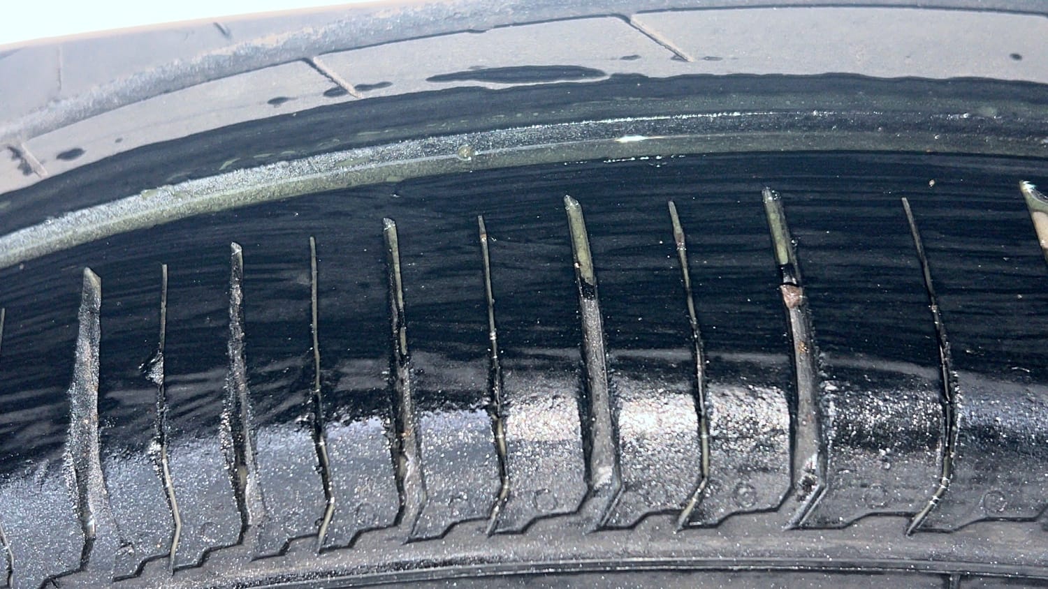 Used 2019 Hyundai Elite i20 Sportz 1.2 Petrol Manual tyres LEFT REAR TYRE TREAD VIEW