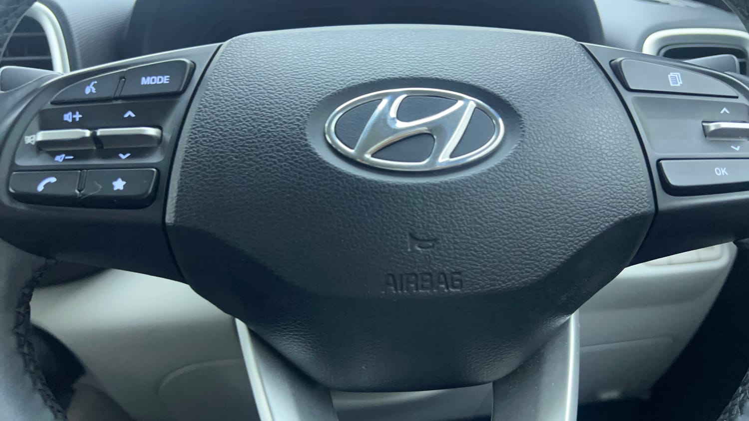 Used 2025 Hyundai Venue S (O) 1.2 Petrol Petrol Manual top_features Airbags