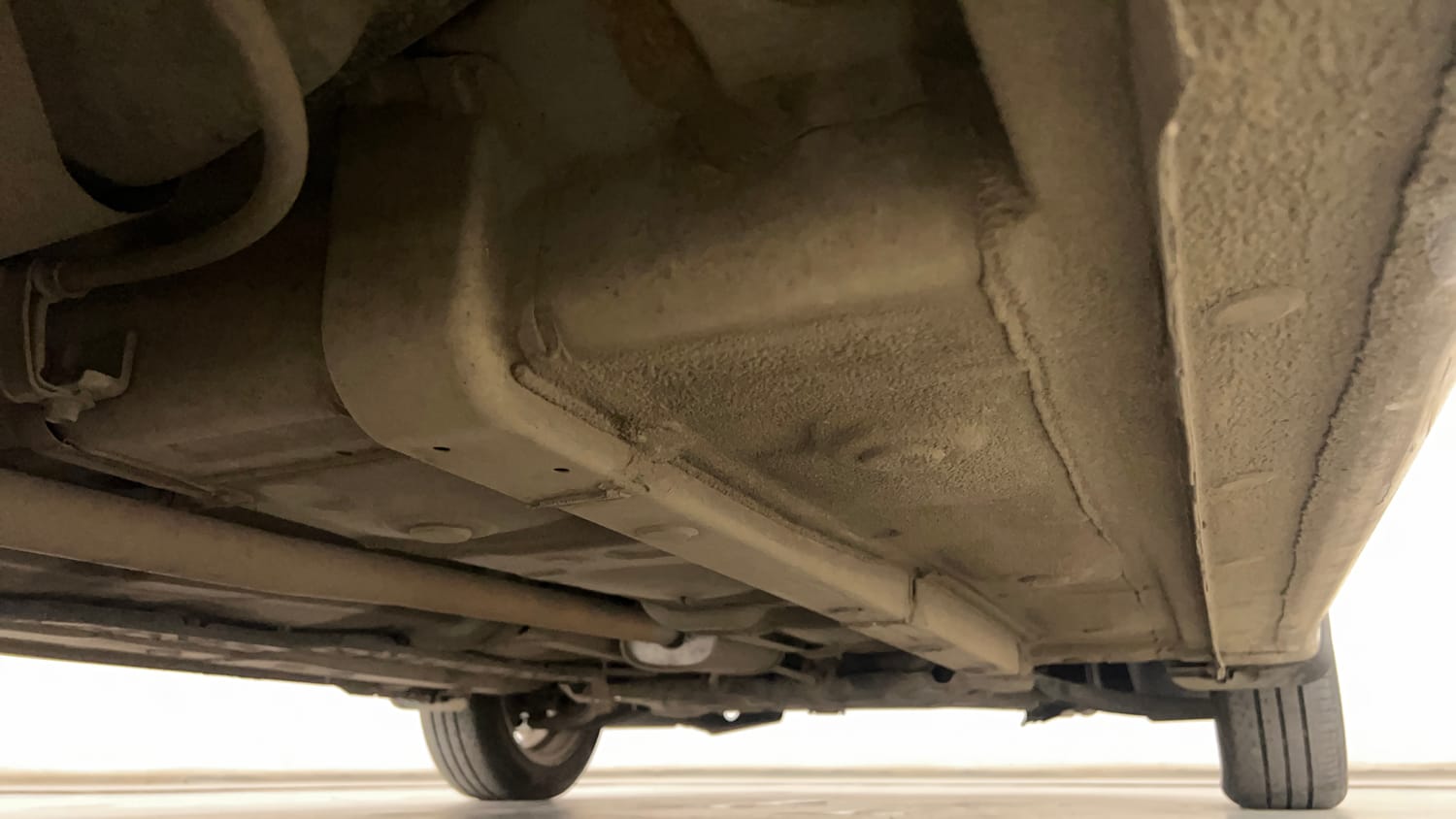 Used 2014 Hyundai Grand i10 Asta AT 1.2 Kappa VTVT Petrol Automatic extra REAR RIGHT UNDERBODY VIEW