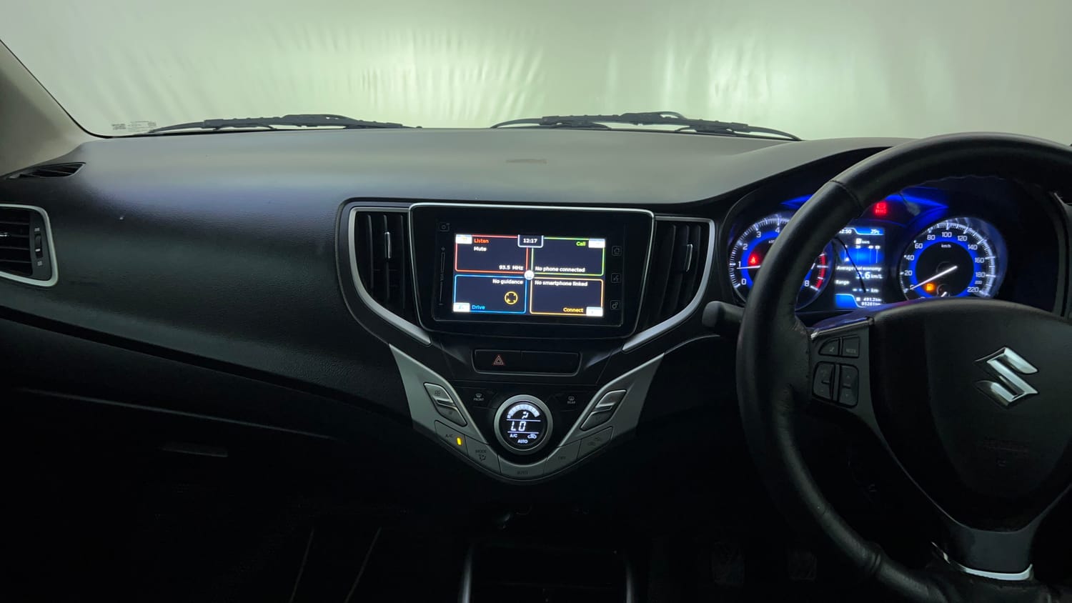 Used 2018 Maruti Suzuki Baleno Alpha 1.2 Petrol Manual interior MUSIC SYSTEM & AC CONTROL VIEW