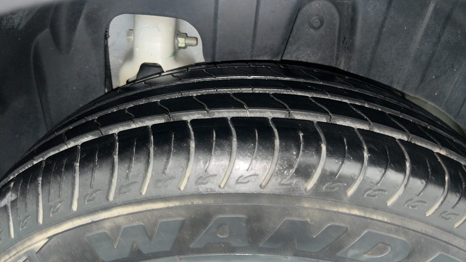 Used 2023 Mahindra XUV 300 W8 1.2 Petrol Petrol Manual tyres LEFT REAR TYRE TREAD VIEW