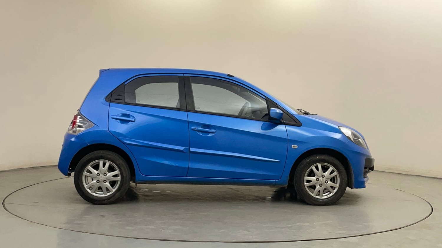Used 2013 Honda Brio VX MT Petrol Manual exterior RIGHT SIDE VIEW