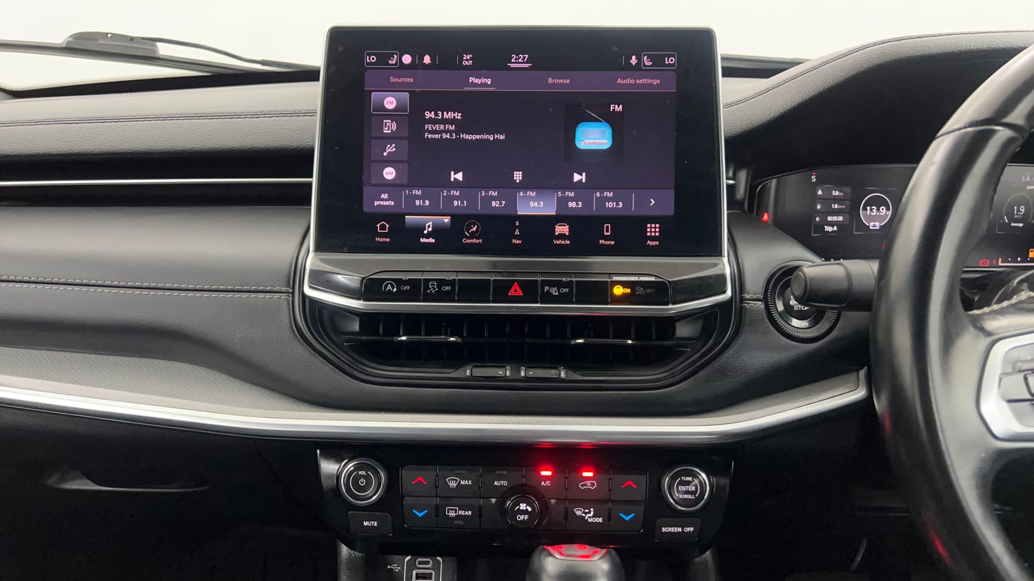 Used 2022 Jeep Compass Model S (O) 1.4 Petrol DCT Petrol Automatic interior MUSIC SYSTEM & AC CONTROL VIEW