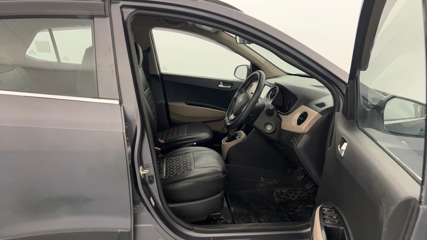Used 2018 Hyundai Grand i10 Sportz 1.2 Kappa VTVT Petrol Manual interior RIGHT SIDE FRONT DOOR CABIN VIEW