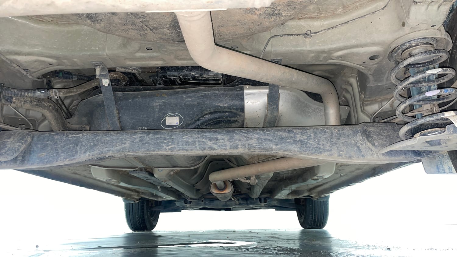 Used 2024 Hyundai Creta 1.5 MPi Petrol MT EX Petrol Manual extra REAR UNDERBODY VIEW (TAKEN FROM REAR)