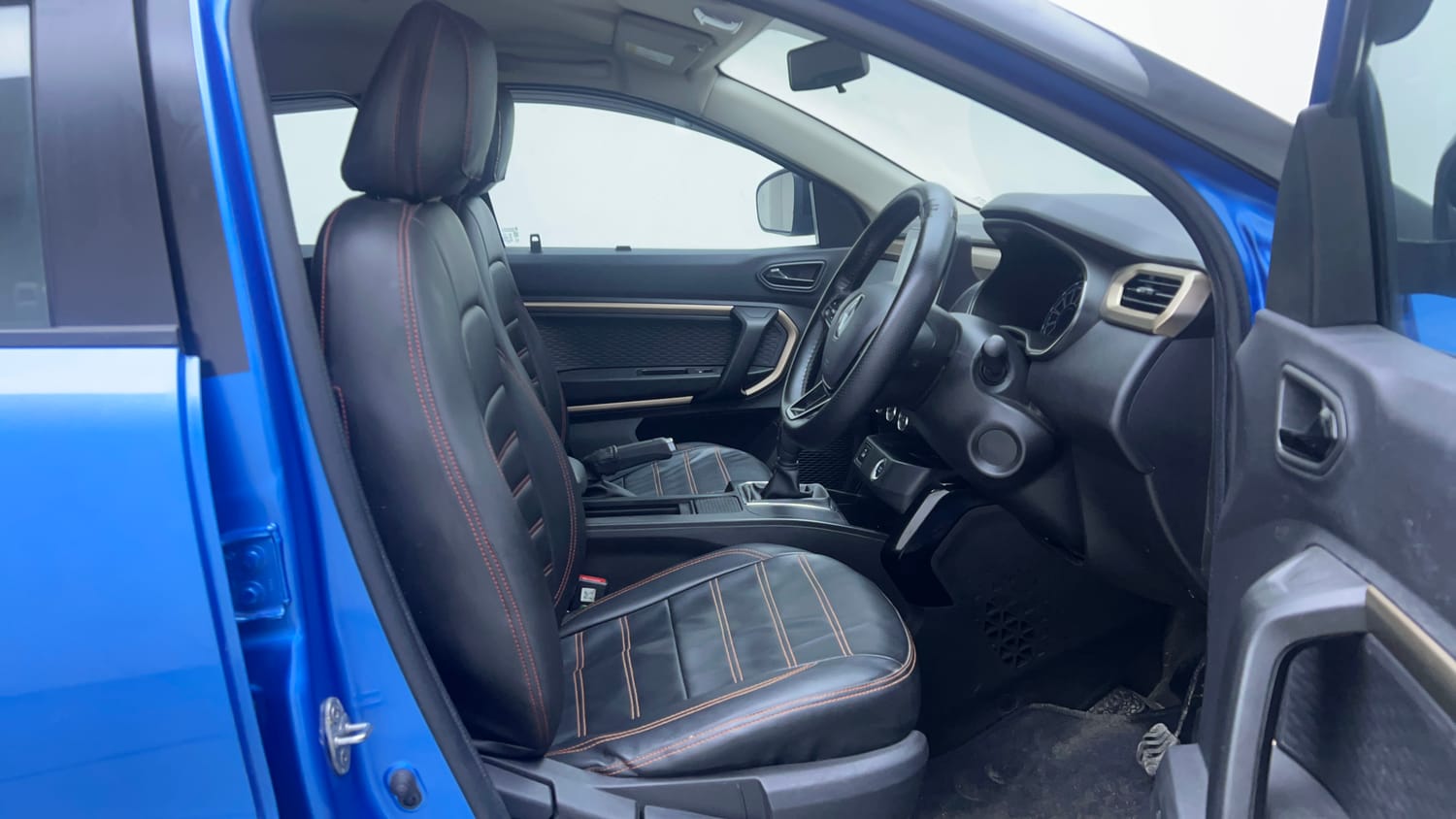 Used 2021 Renault Kiger RXT AMT Dual Tone Petrol Automatic interior RIGHT SIDE FRONT DOOR CABIN VIEW