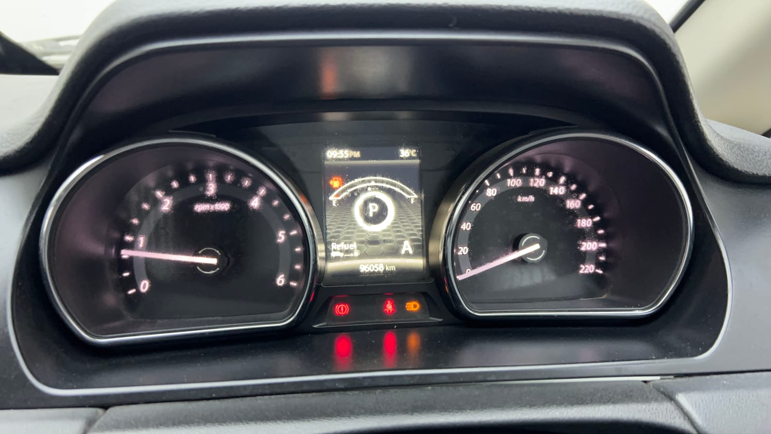 Used 2018 Tata Hexa XTA 4x2 7 STR Diesel Automatic interior CLUSTERMETER VIEW