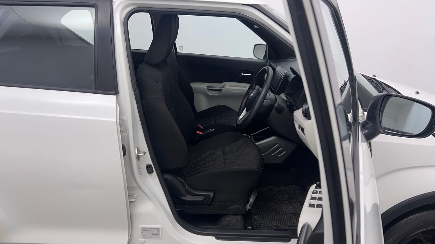Used 2022 Maruti Suzuki Ignis Zeta 1.2 AMT Petrol Automatic interior RIGHT SIDE FRONT DOOR CABIN VIEW