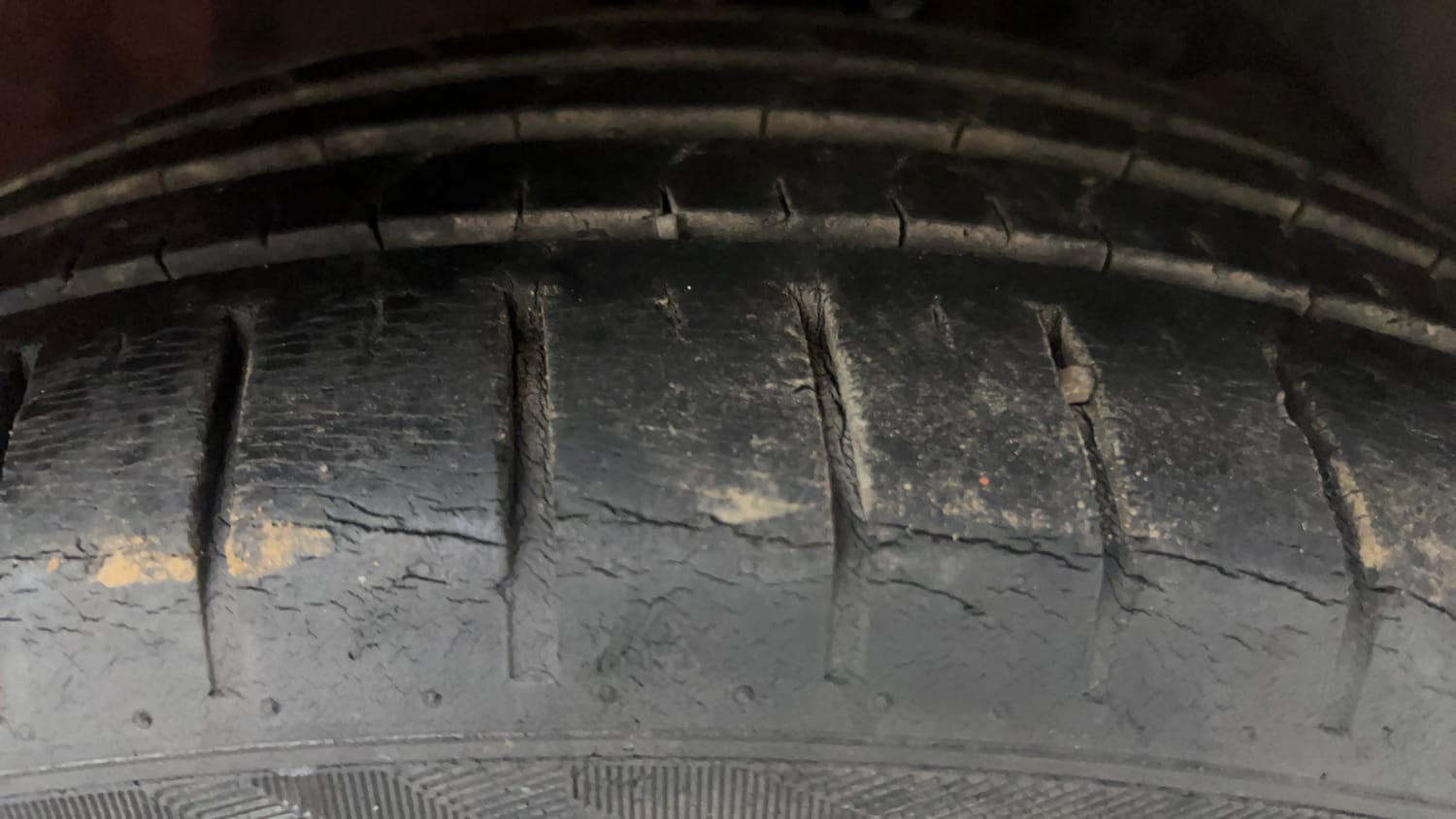 Used 2018 Maruti Suzuki Baleno Alpha 1.2 AT Petrol Automatic tyres RIGHT FRONT TYRE TREAD VIEW