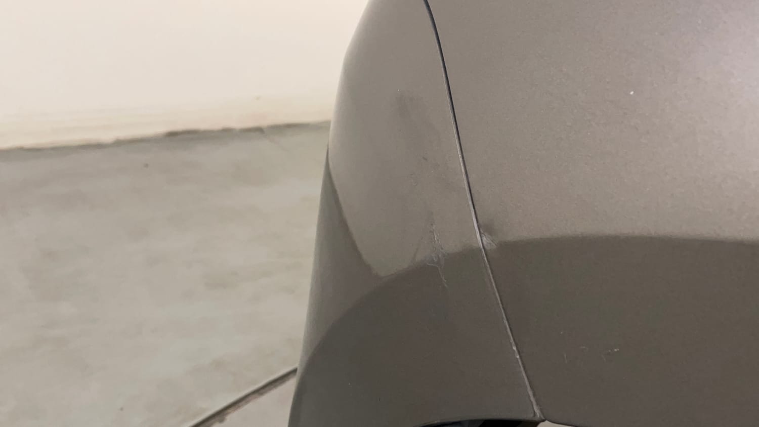 Used 2023 Maruti Suzuki Swift ZXi AMT Petrol Automatic dents MINOR SCRATCH