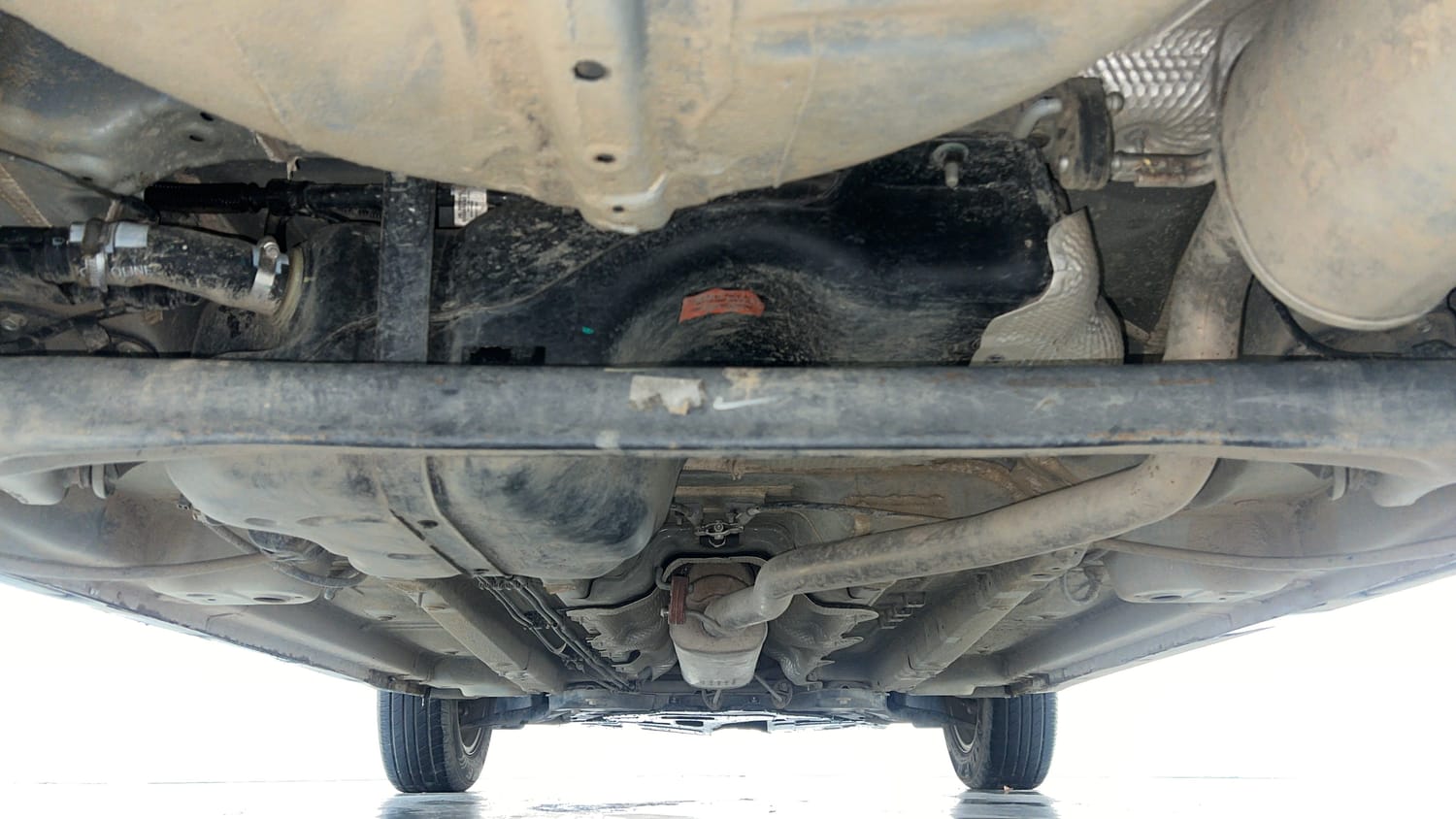 Used 2023 Mahindra XUV 300 W8 1.2 Petrol Petrol Manual extra REAR UNDERBODY VIEW (TAKEN FROM REAR)