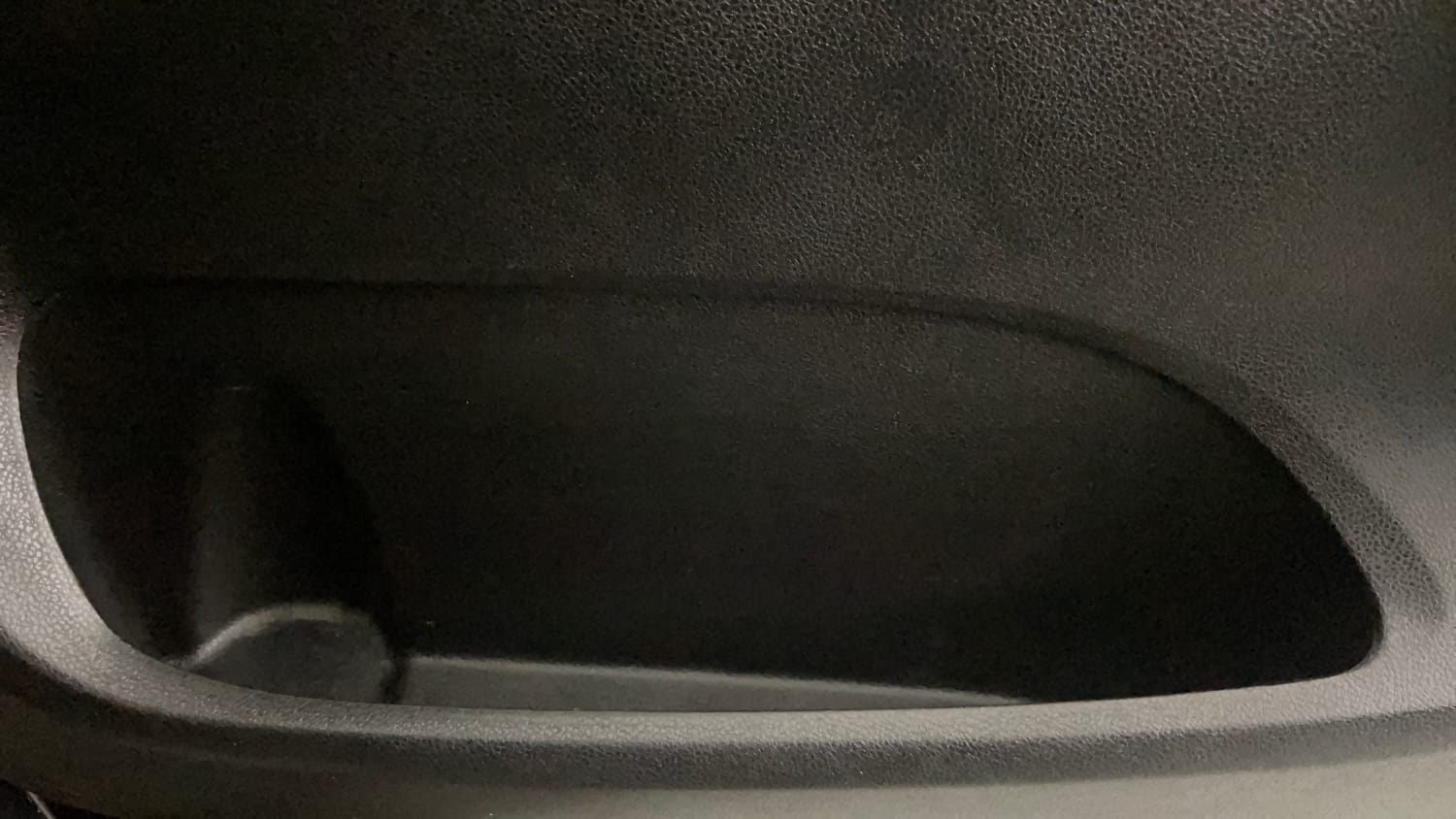 Used 2018 Renault Kwid RXL Petrol Manual top_features Door pockets