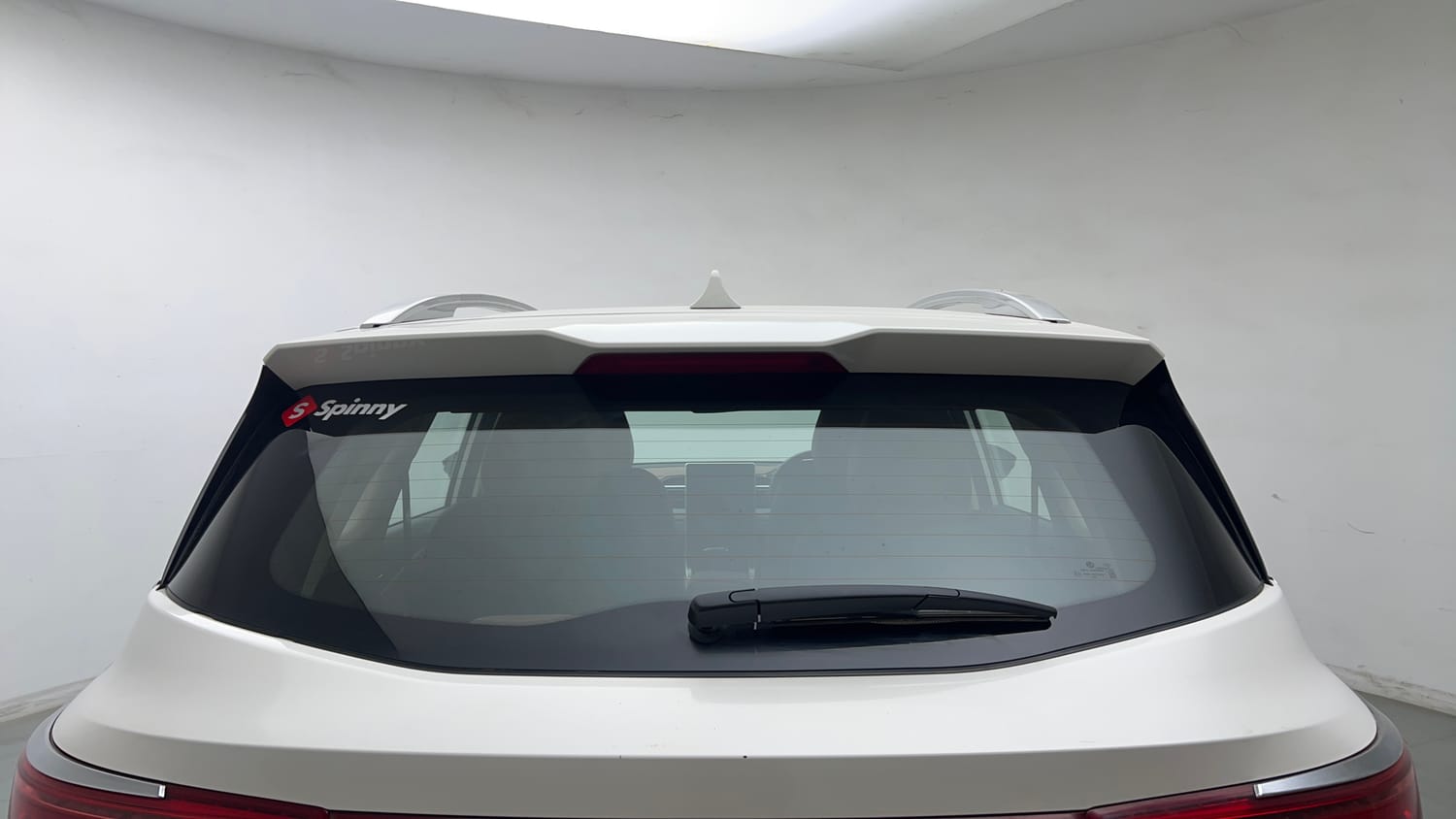 Used 2023 MG Motors Hector Plus Savvy Pro 1.5 Turbo Petrol CVT 6 STR Petrol Automatic exterior BACK WINDSHIELD VIEW